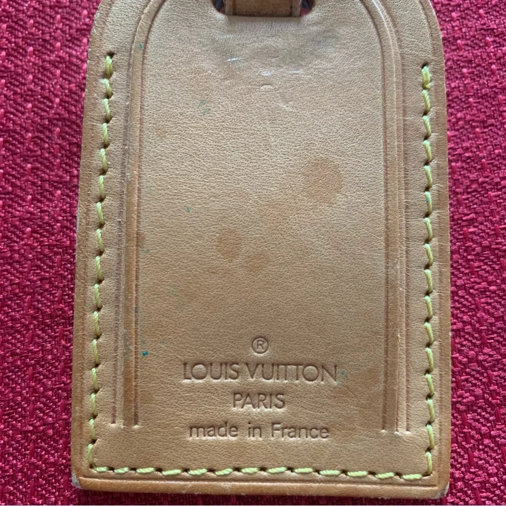 Louis Vuitton please see